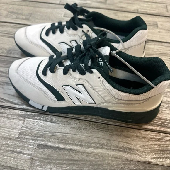 Size 8.5 - brand New new balance figs 977H Green & White Mens - Picture 4 of 7